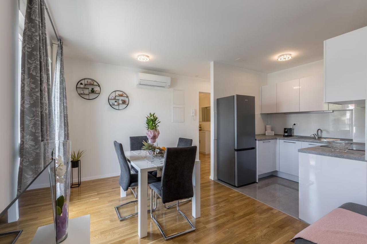 Apartment Tadic Split Exterior photo
